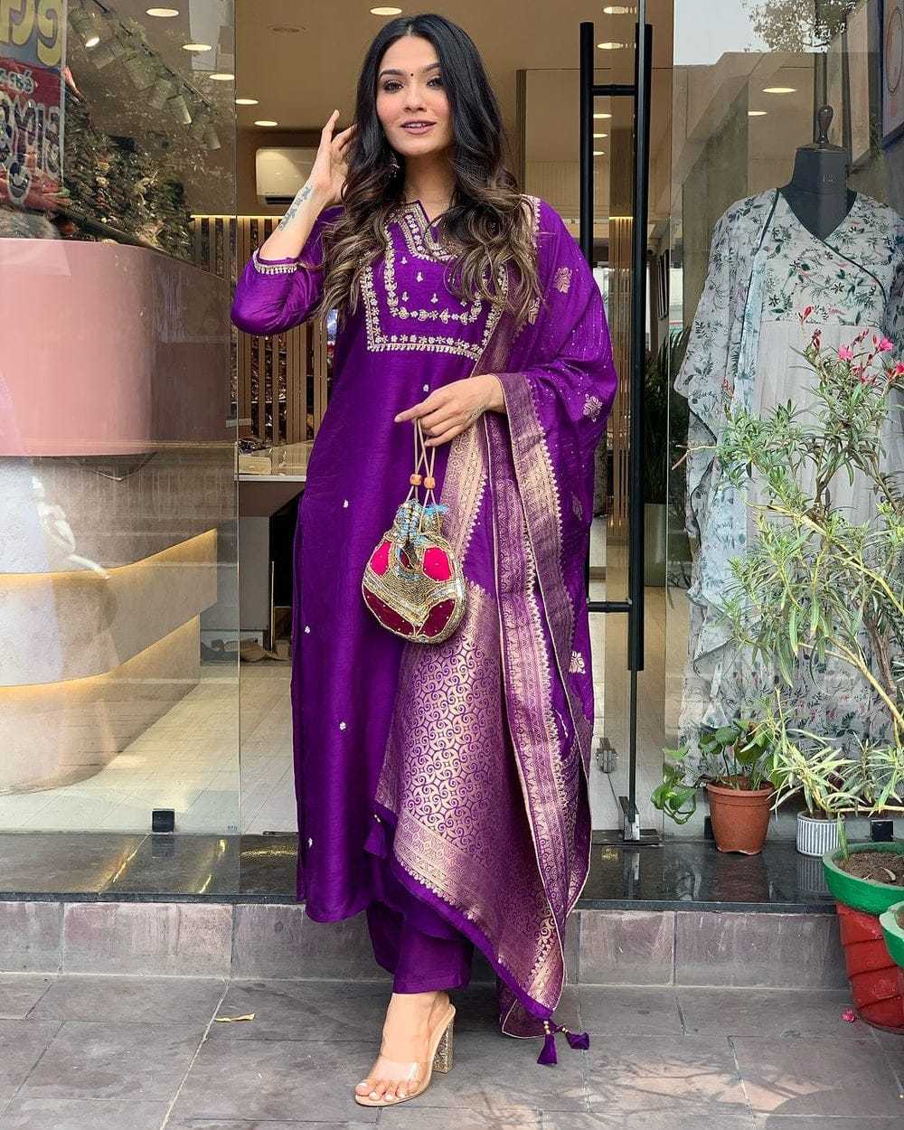 Comfort Meets Elegance ? Printex & Embroidered Cotton Dress (L) - Image 5