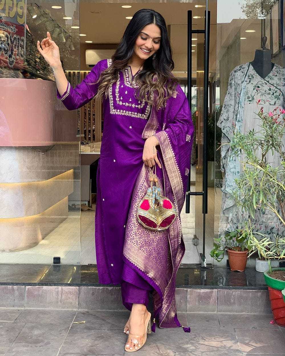 Comfort Meets Elegance ? Printex & Embroidered Cotton Dress (L) - Image 4