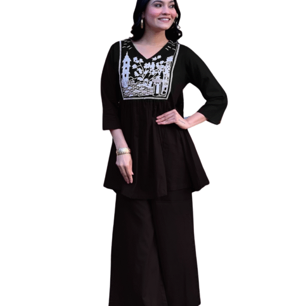 Chic & Stylish Embroidered Kurta Set ? Cotton Slub Comfort (L)